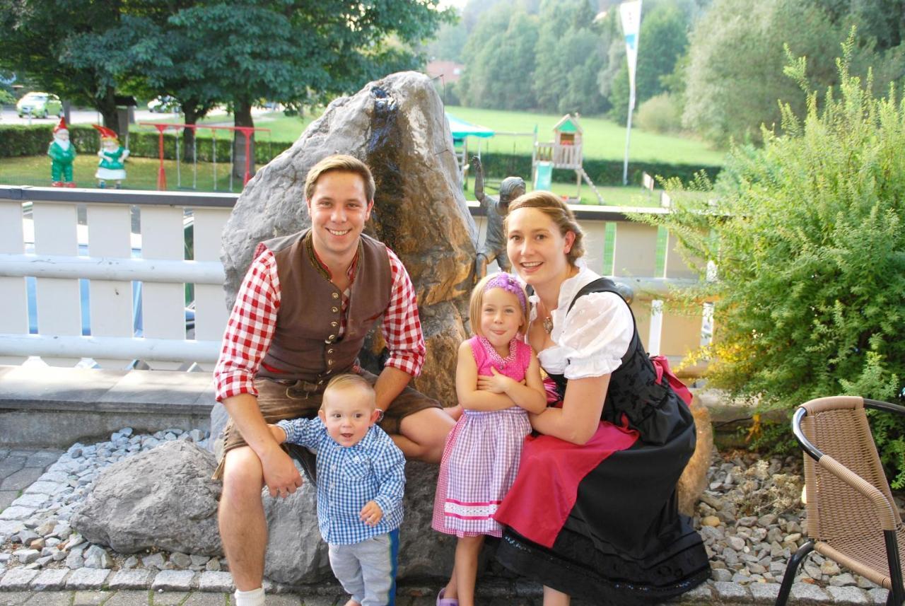 Hotel Traditions-Gasthaus Bayrischer Hof à Leutkirch im Allgäu Extérieur photo